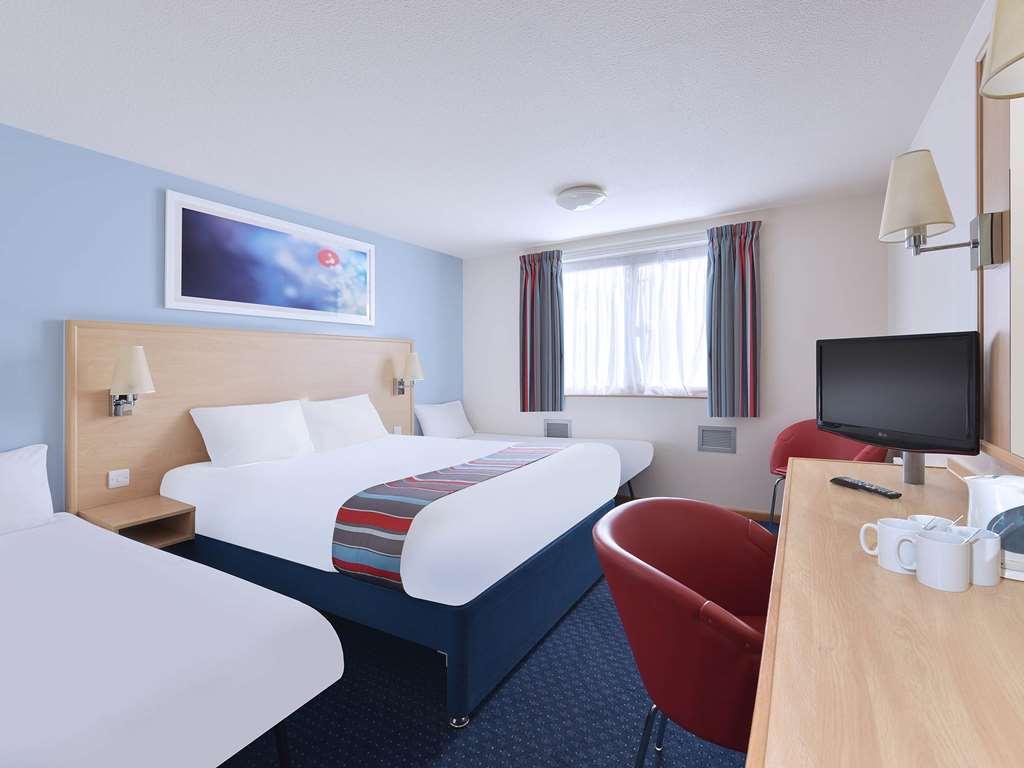 Travelodge Bracknell Zimmer foto