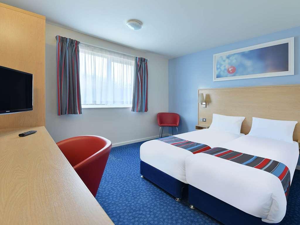 Travelodge Bracknell Zimmer foto